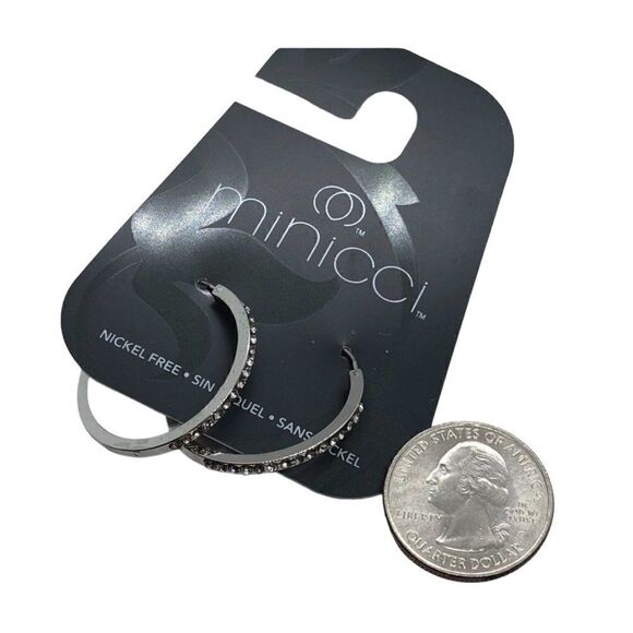🌼🌼Minicci silver tone hoops NWT🌼🌼 - Picture 4 of 4